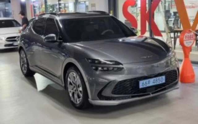 수원수입중고차시세표 GV60 스탠다드 2WD 매물 사진 2 - 2022/02 92,720km